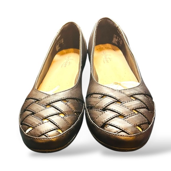 Clarks Shoes - Clarks Gracelin Maze Black Leather Flats Women’s Size 9 Comfort Slip-On Loafers